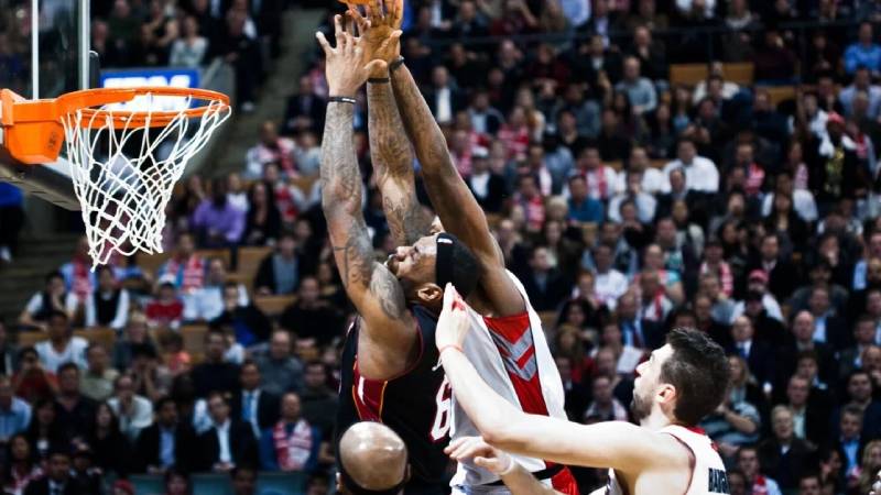 Chiến Lược Cá Cược Bóng Rổ NBA Nâng Cao Cơ Hội Thắng Lớn 3 Nghiên cứu phong độ cầu thủ và đội bóng